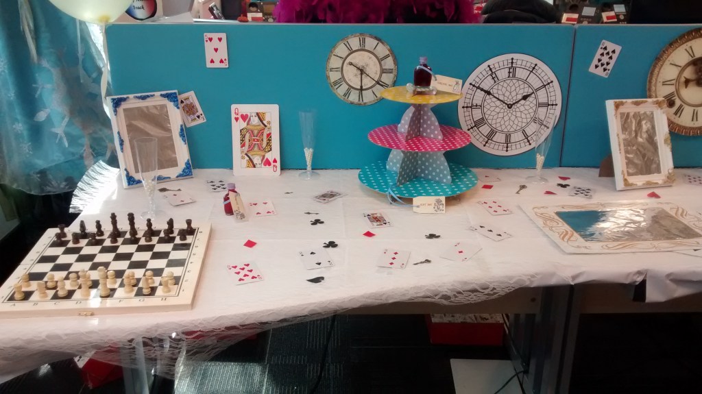 Table decoration with chess