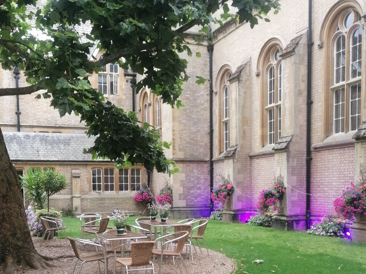 An Autumnal Wedding at Le Gothique in Southwest&nbsp;London